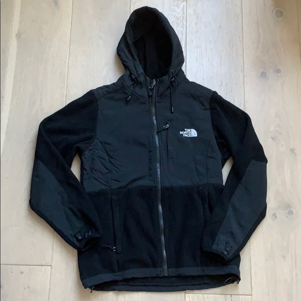 ✨ North Face Jacket in Black ✨